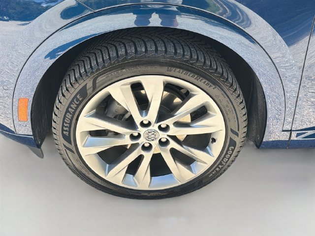 Used 2022 Buick Envision Avenir w/ Technology Package II FWD image 43