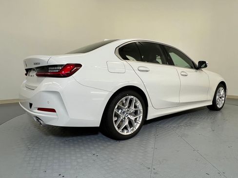 Used 2025 BMW 330i xDrive Sedan w/ Premium Package AWD/4WD image 8