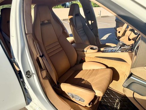 Used 2015 Porsche Panamera GTS AWD/4WD image 25