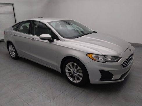 Used 2019 Ford Fusion SE image 11