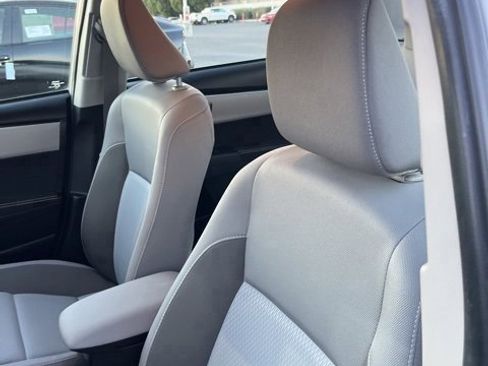 Used 2019 Toyota Corolla LE image 11