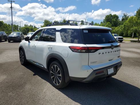 New 2026 Nissan Pathfinder Platinum AWD/4WD image 3