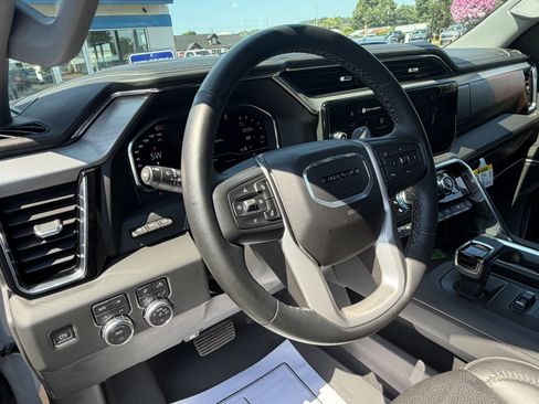 Used 2024 GMC Sierra 1500 Denali w/ Denali Reserve Package AWD/4WD image 18
