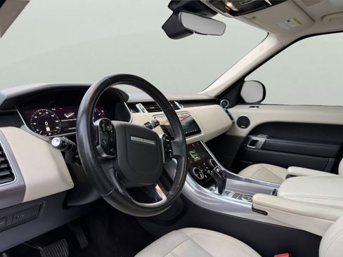 Used 2020 Land Rover Range Rover Sport HSE image 24