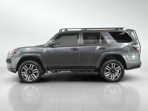 Used 2022 Toyota 4Runner Limited AWD/4WD image 2