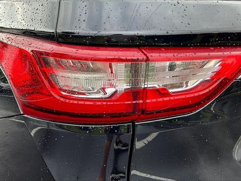 Used 2020 Chevrolet Traverse High Country w/ LPO, Floor Liner Package FWD image 23