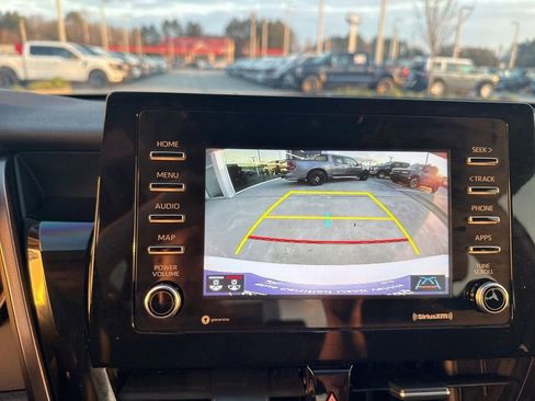 Used 2024 Toyota Camry SE image 19