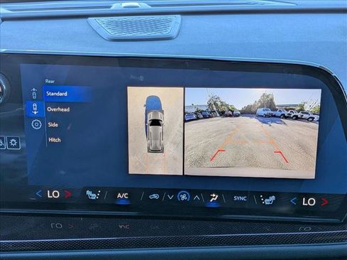 New 2026 Chevrolet Traverse Z71 w/ Enhanced Driving Package image 12