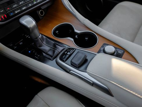 Used 2017 Lexus RX 350 F Sport image 30