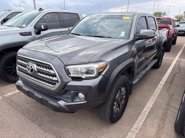 Used 2016 Toyota Tacoma TRD Off-Road AWD/4WD image 2