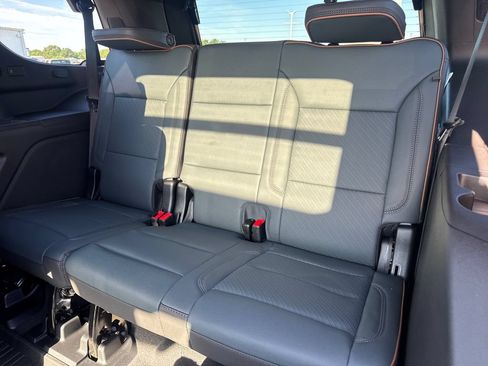 New 2026 GMC Yukon AT4 w/ AT4 Premium Plus Package AWD/4WD image 13