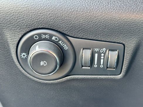 Used 2022 Jeep Compass Latitude AWD/4WD image 30