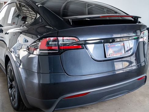 Used 2024 Tesla Model X image 23