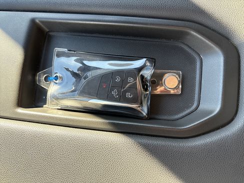 Used 2025 Chevrolet Silverado 1500 LT image 35