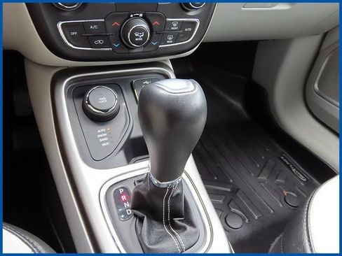 Used 2021 Jeep Compass Latitude AWD/4WD image 19