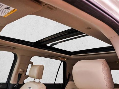 Used 2020 Ford Expedition Platinum image 11