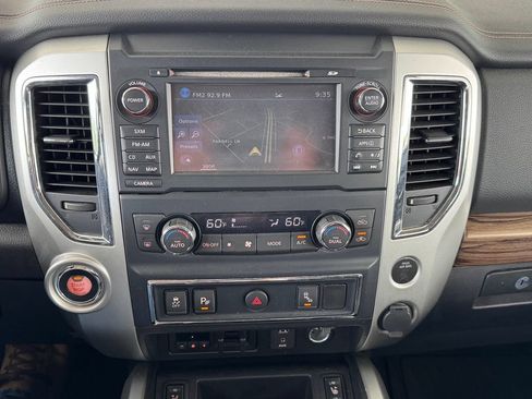 Used 2017 Nissan Titan SL w/ SL Towing Convenience Package RWD image 30