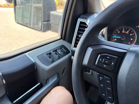 Used 2018 Ford F150 XLT AWD/4WD image 21