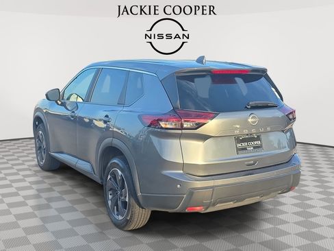 Used 2025 Nissan Rogue SV FWD image 7