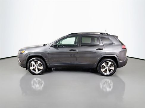 Used 2022 Jeep Cherokee Limited w/ Mopar Interior Package image 4