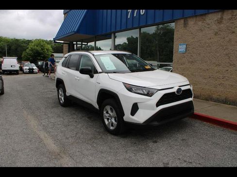 Used 2021 Toyota RAV4 LE AWD/4WD image 1