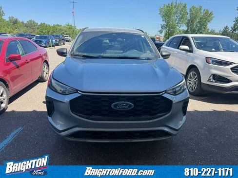 Used 2023 Ford Escape ST-Line w/ Tech Pack #1 AWD/4WD image 2