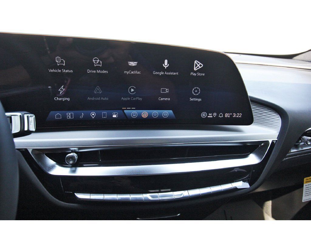 New 2027 Cadillac Lyriq Sport RWD image 16