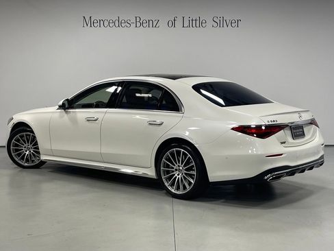 Certified 2022 Mercedes-Benz S 500 4MATIC w/ AMG Line Package image 3