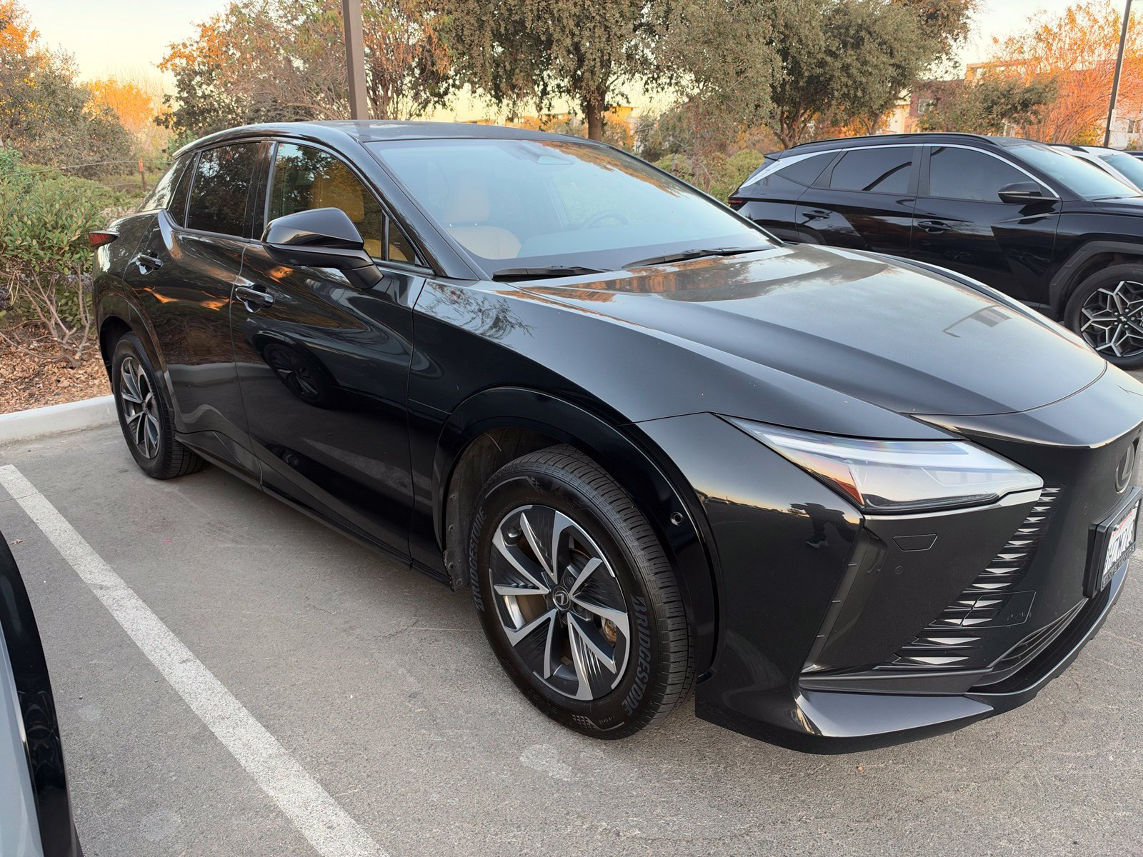 Used 2023 Lexus RZ 450e Premium w/ Technology Package AWD/4WD image 1