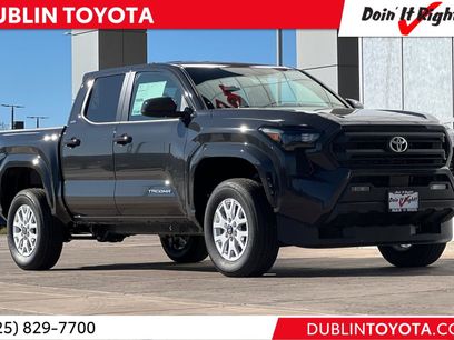 New 2025 Toyota Tacoma SR5