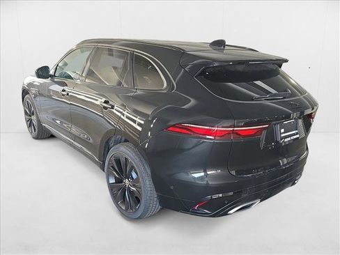 New 2026 Jaguar F-PACE R-Dynamic S image 7