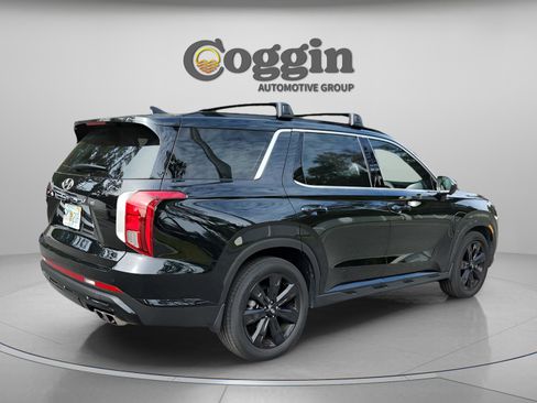 Used 2025 Hyundai Palisade XRT FWD image 3