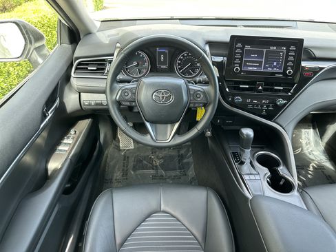 Used 2024 Toyota Camry SE FWD image 17