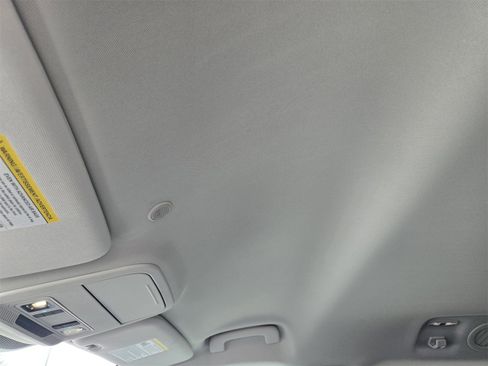 Used 2025 Ford Explorer Active image 23