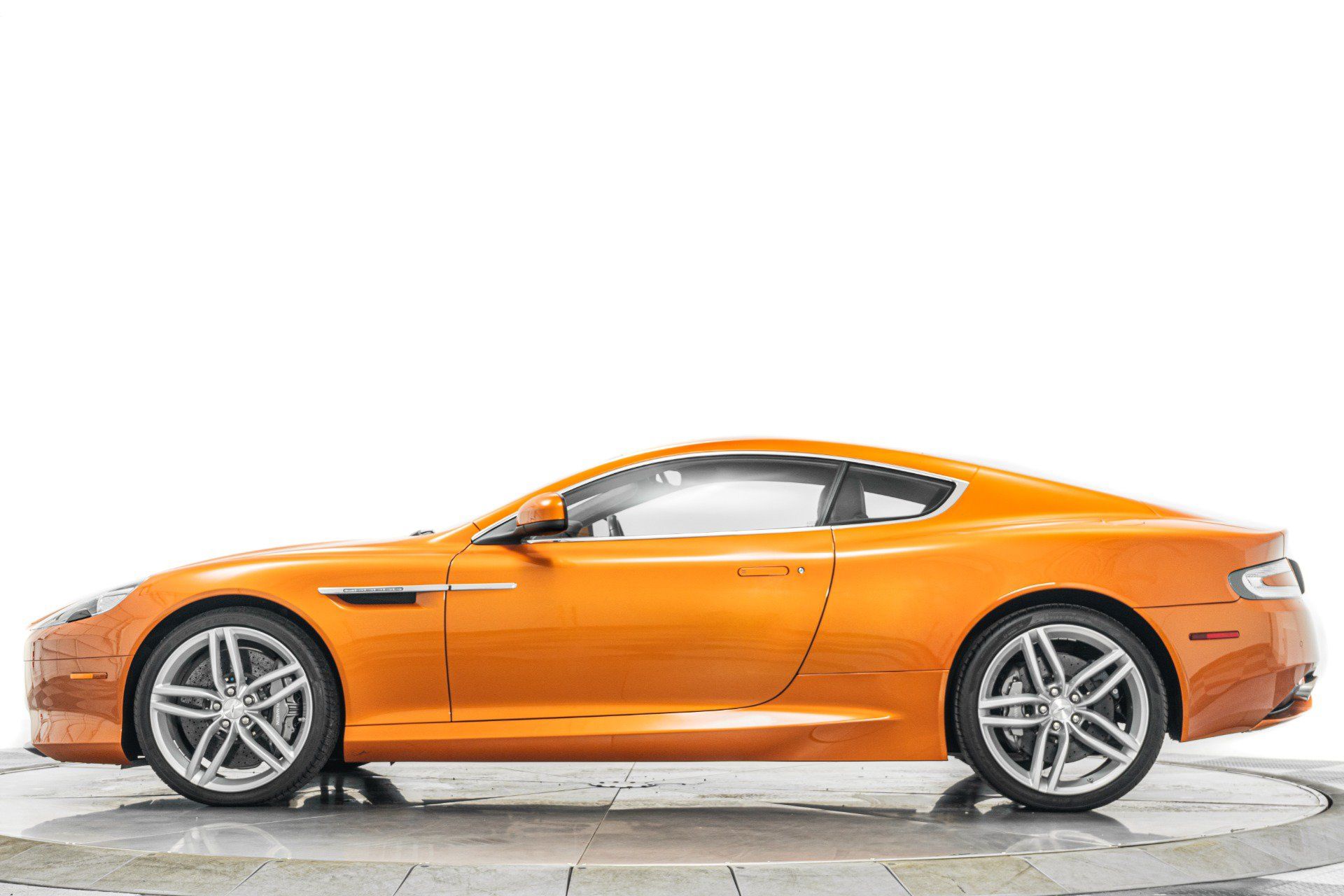Used 2012 Aston Martin Virage Coupe RWD image 6