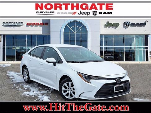 Used 2024 Toyota Corolla LE image 1