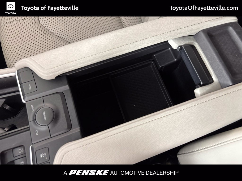 Certified 2024 Toyota Grand Highlander FWD image 41
