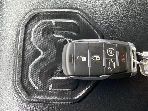 Used 2022 RAM 1500 Laramie AWD/4WD image 68
