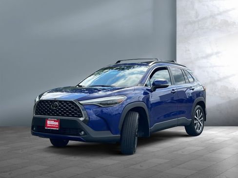 Certified 2023 Toyota Corolla Cross XLE image 23