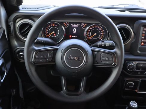 Used 2022 Jeep Wrangler Unlimited Sport image 12