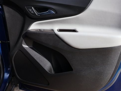 Used 2022 Chevrolet Equinox LT image 9