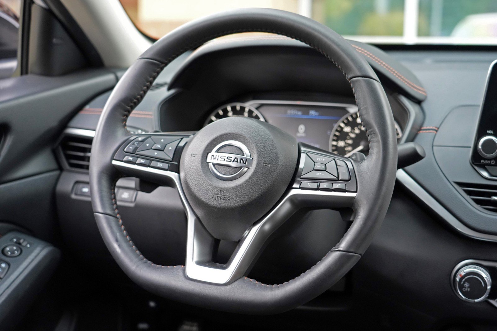 Used 2019 Nissan Altima 2.5 SR w/ SR Premium Package FWD image 19