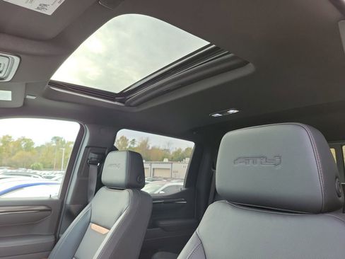New 2026 GMC Sierra 1500 AT4 w/ AT4 Premium Package AWD/4WD image 23