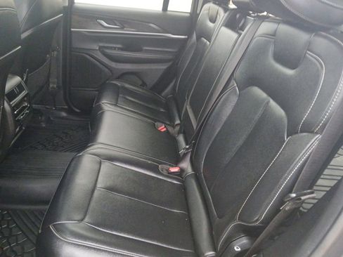 Used 2023 Jeep Grand Cherokee Limited w/ Trailer Tow Prep Group (B) image 15