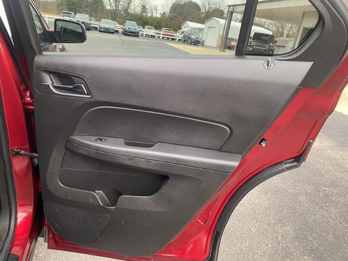 Used 2010 Chevrolet Equinox LT image 17