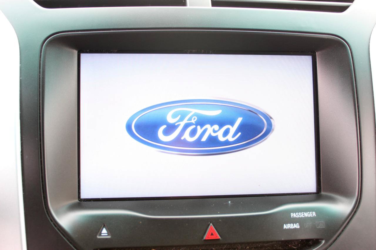 Used 2015 Ford Explorer XLT w/ Equipment Group 202A AWD/4WD image 33