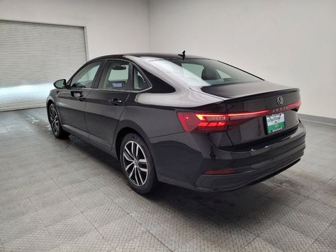 Used 2025 Volkswagen Jetta SE image 5