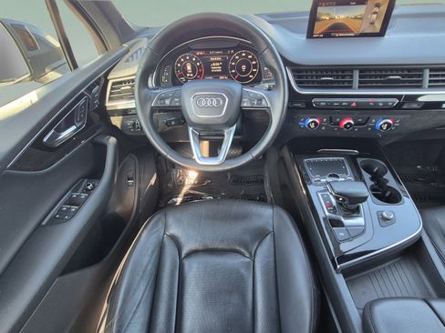 Used 2018 Audi Q7 3.0T Premium Plus w/ Premium Plus Package AWD/4WD image 12