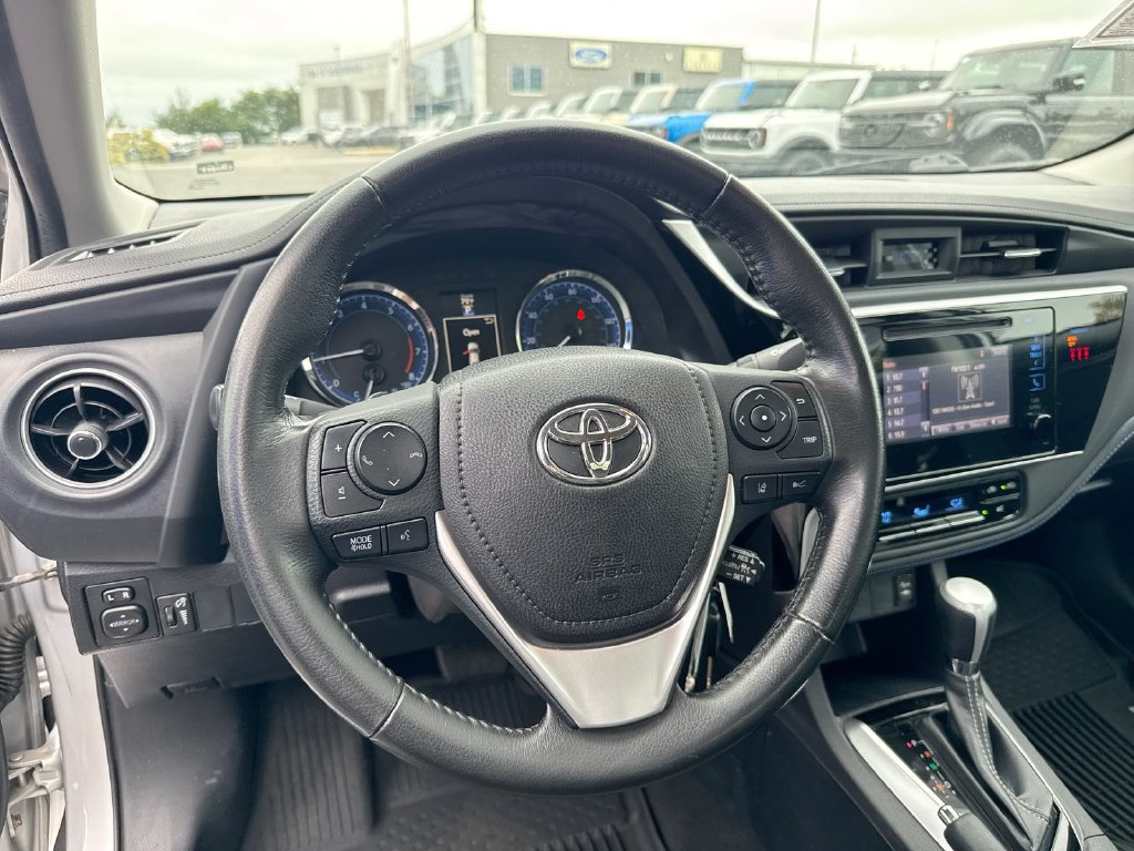 Used 2019 Toyota Corolla SE FWD image 11