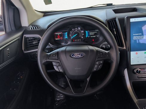 Used 2024 Ford Edge SE w/ Black Appearance Package AWD/4WD image 12